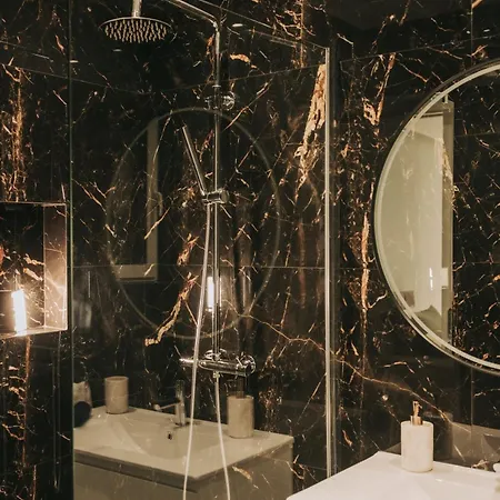 B5 The Palm Court סיינט פול ביי